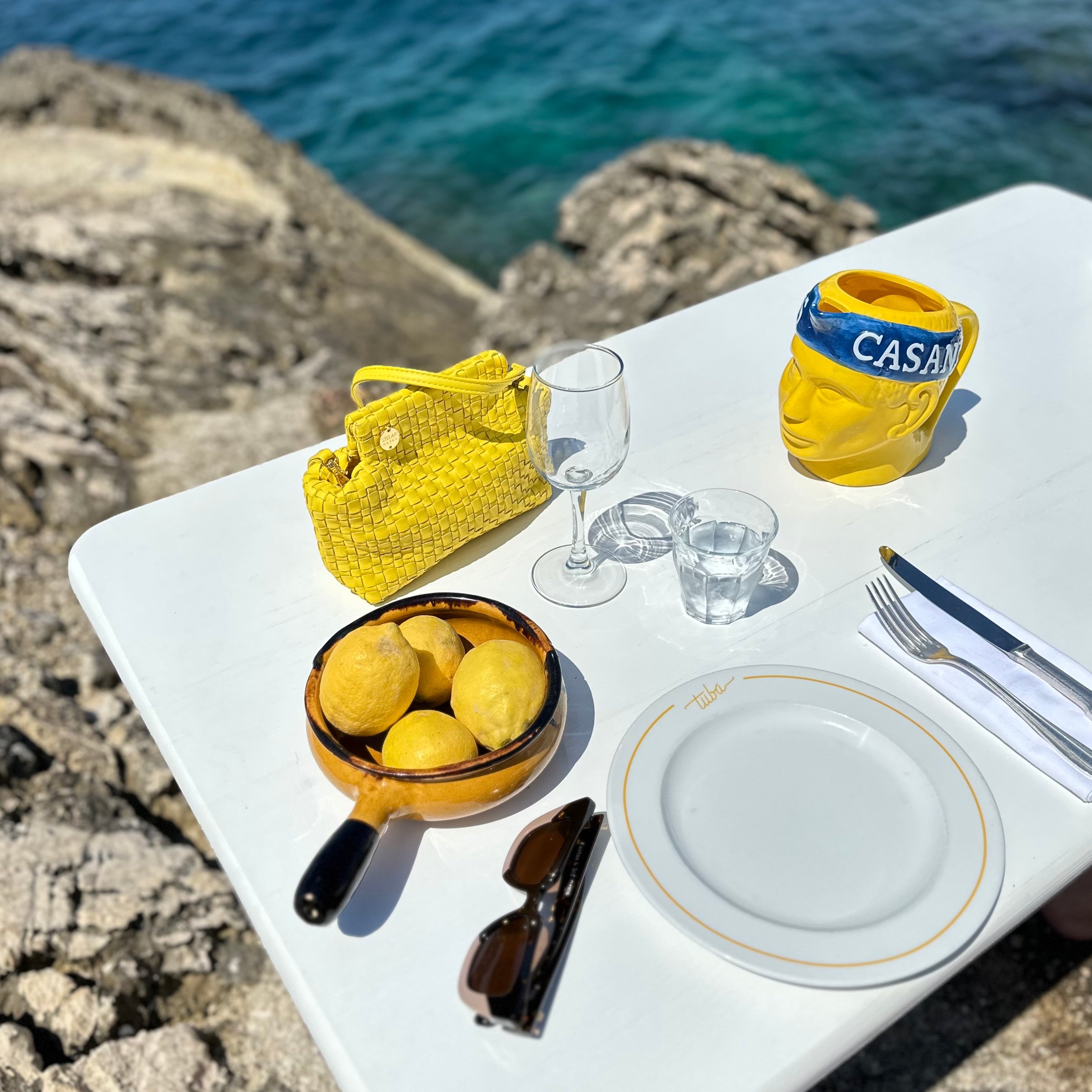 Lilis Small Frame Clutch