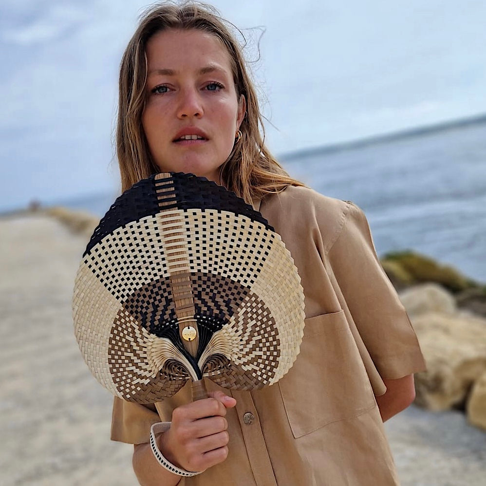 Santai Medium Hand Fan