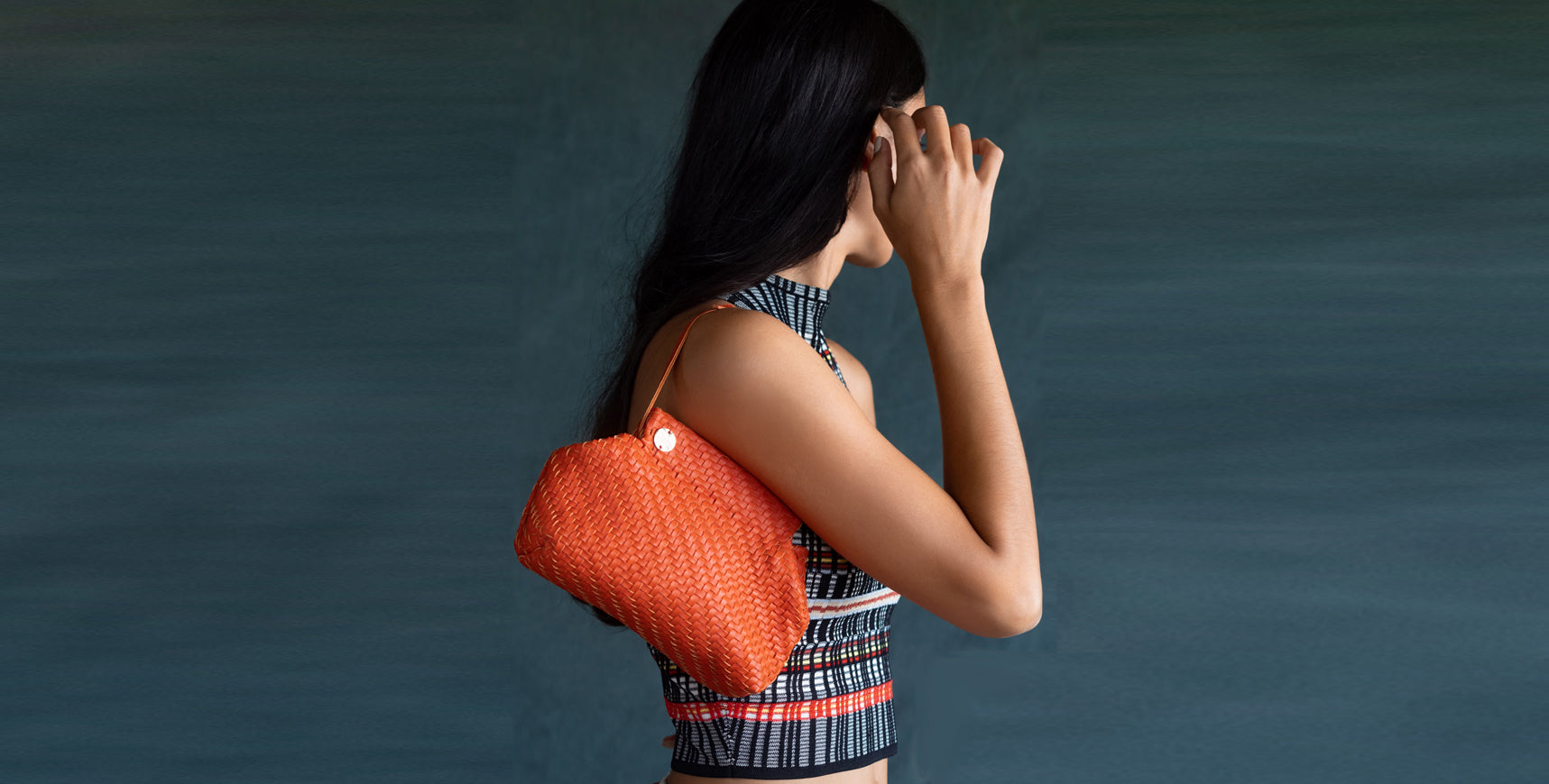 The wedding clutch worthy of your plus one