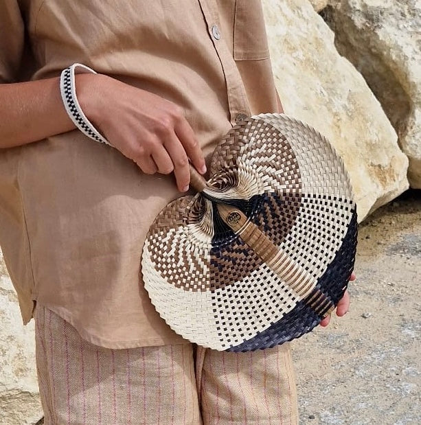 Santai Medium Hand Fan