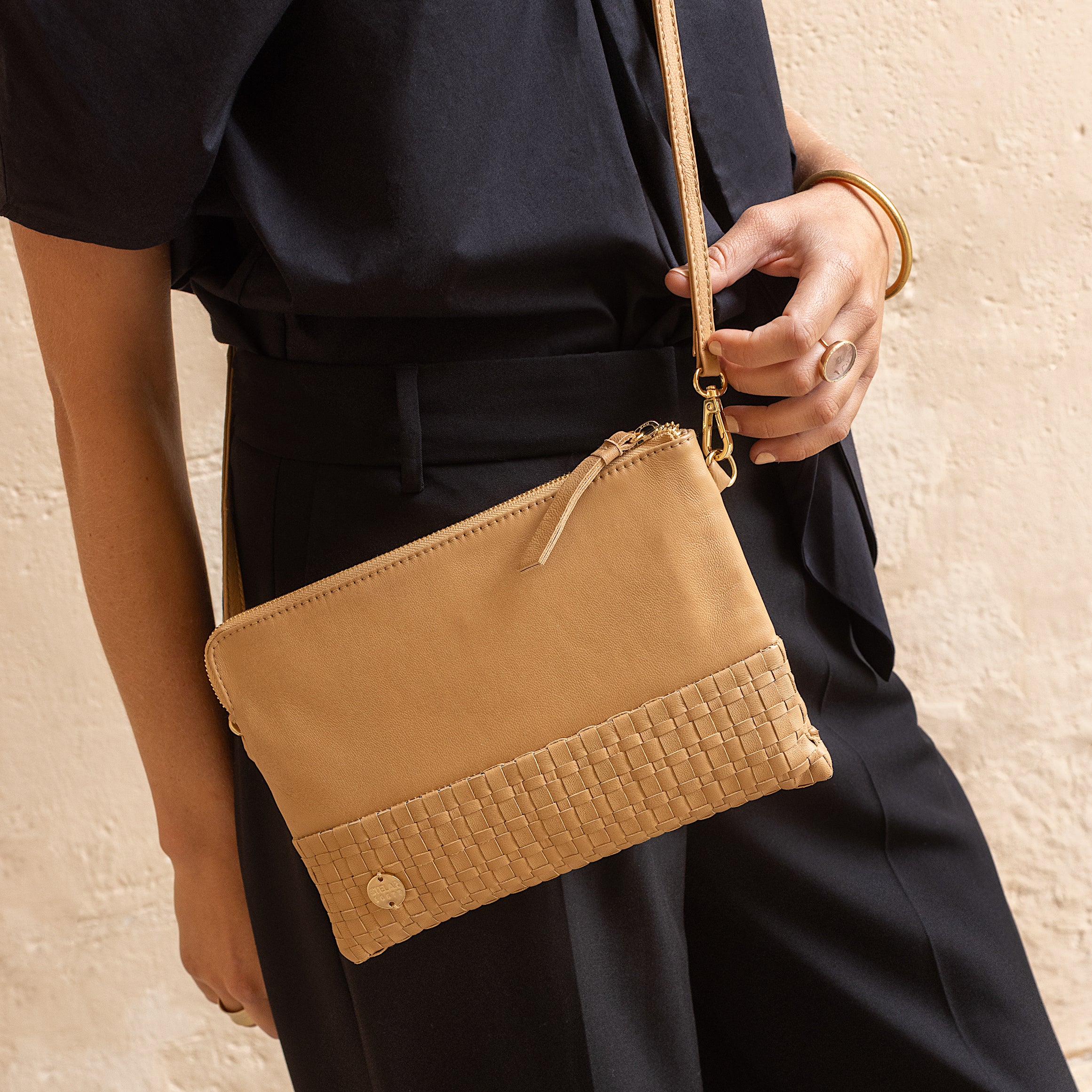 Palasari Leather Crossbody Pouch