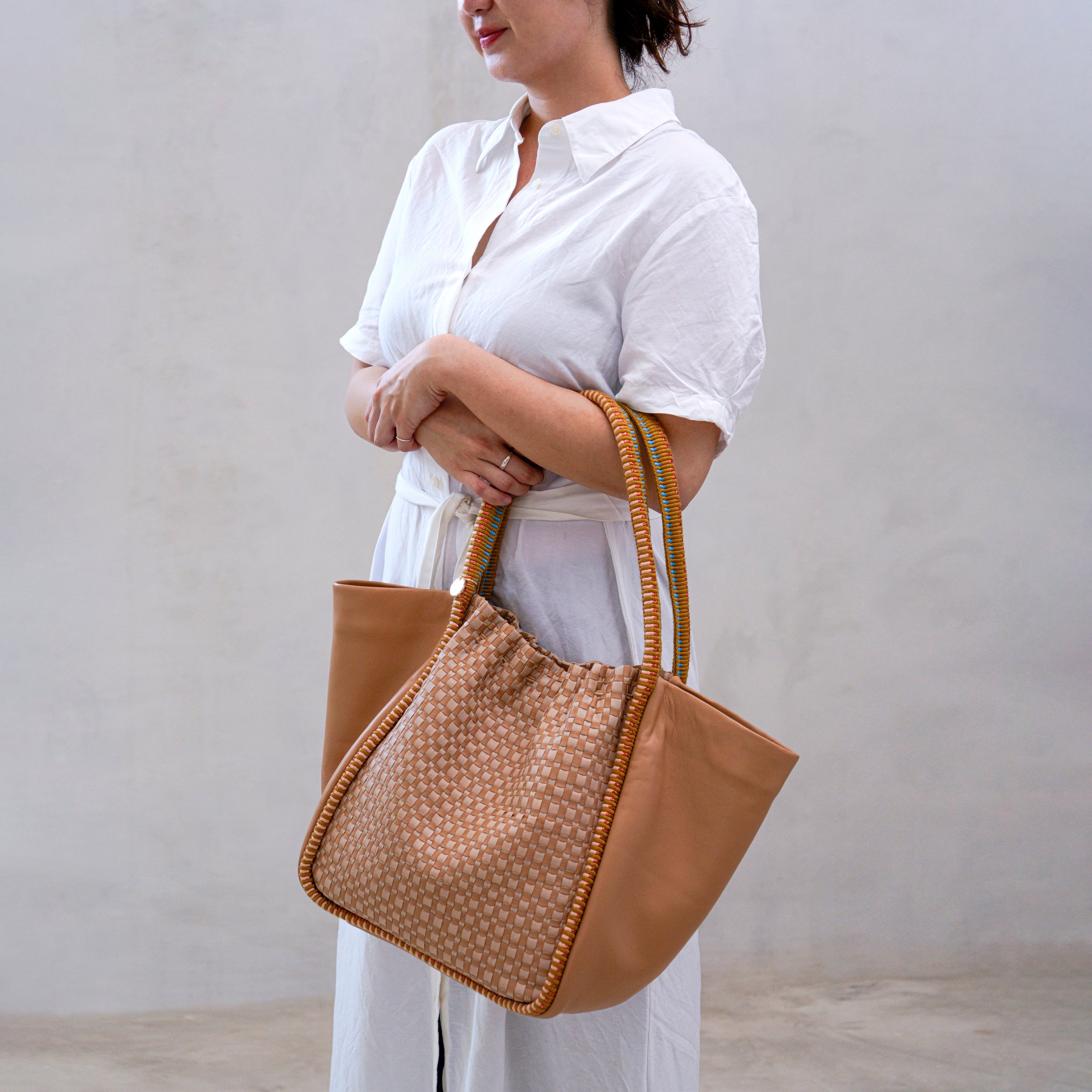 Negara Gathered Leather Tote Bag – Caramel